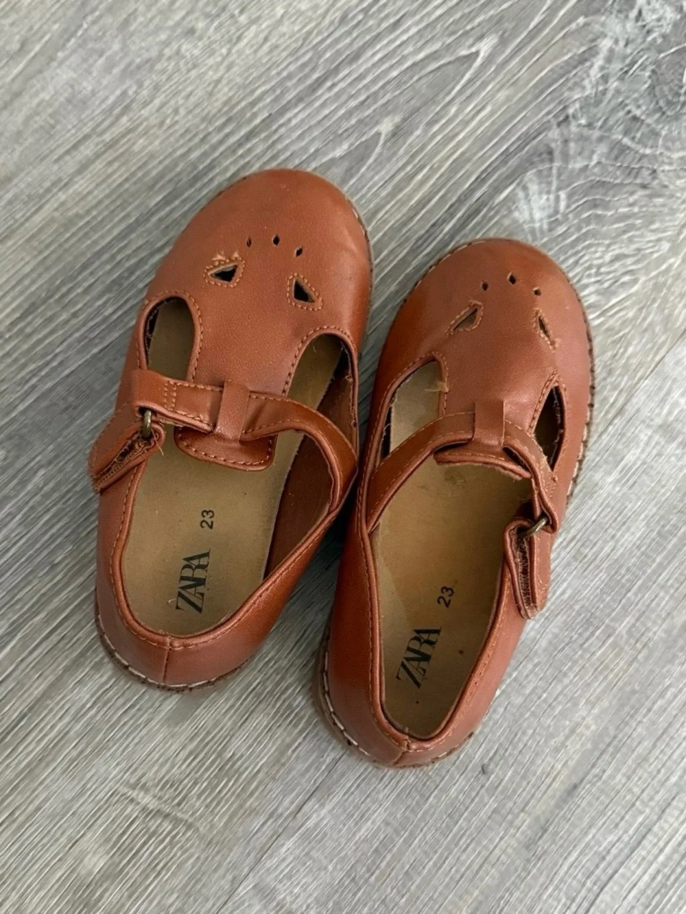 Zara Kids Tan Mary Jane Shoes with T-Strap